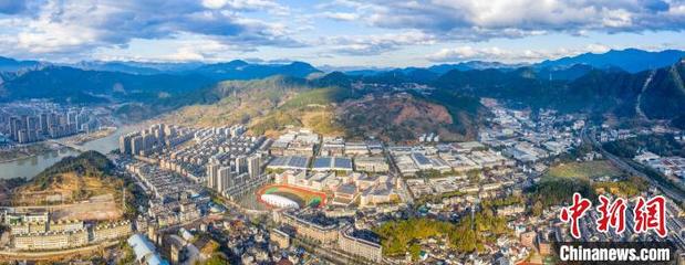 如絲改革再深化丨小縣城錨定現(xiàn)代化 “出大產(chǎn)業(yè)”有汽車的地方 “吹，就有龍泉制造”汽車信息咨詢服務(wù)